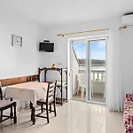 Apartment Jurica - Sea View & Boat Mooring *