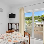 Jurica - Sea View & Boat Mooring Apartment *