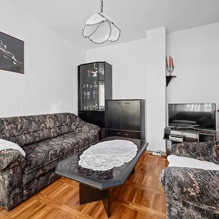 Jurica - Sea View & Boat Mooring Apartamento *