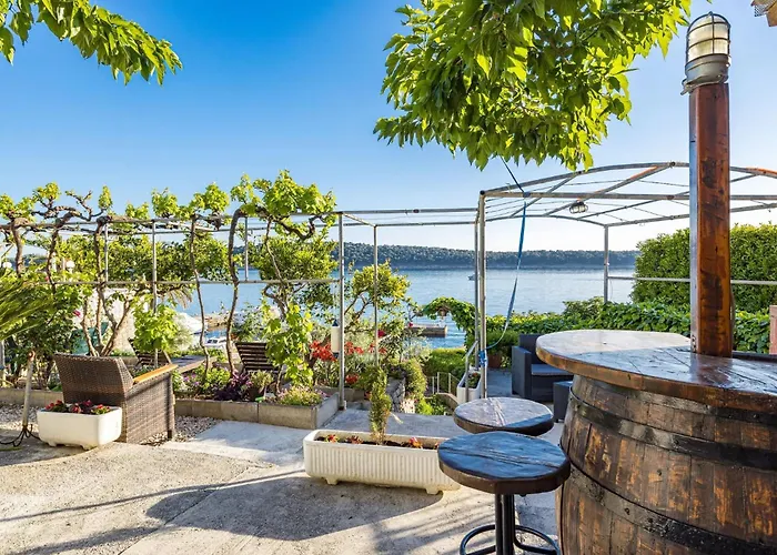 Jurica - Sea View & Boat Mooring Apartman *