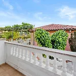 Jurica - Sea View & Boat Mooring Appartamento *