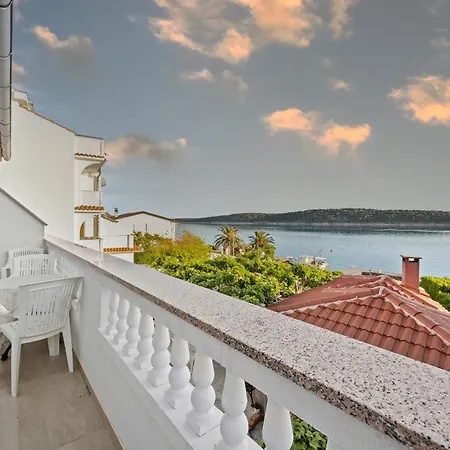 Jurica - Sea View & Boat Mooring Barbat na Rabu