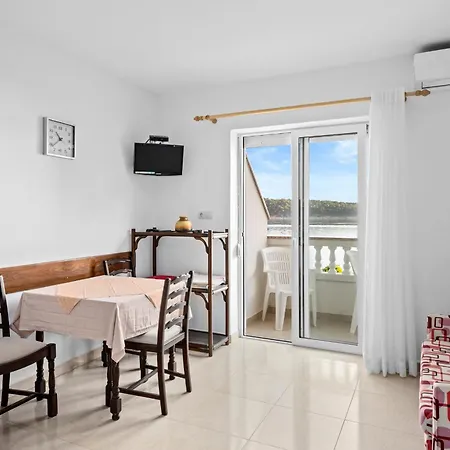 Apartman Jurica - Sea View & Boat Mooring *