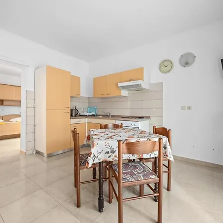 Apartman Jurica - Sea View & Boat Mooring *